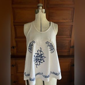 inTu White Tank Top